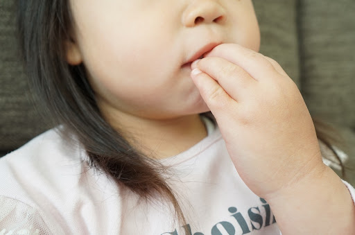 子どもの爪を噛む癖が気になる 原因や直し方はあるの ママ賃貸コラム ママのための賃貸情報サイト