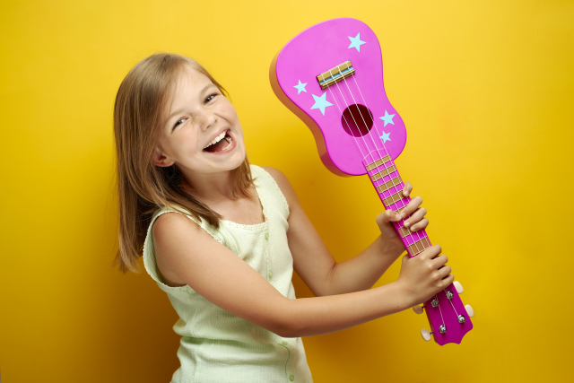 子どもがギターを始めるなら何歳から？