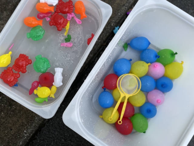 おうちでもできる 暑い夏を楽しむ水遊びアイデア ママ賃貸コラム ママのための賃貸情報サイト おうちでもできる 暑い夏を楽しむ水遊びアイデア ママ賃貸コラム ママのための賃貸情報サイト