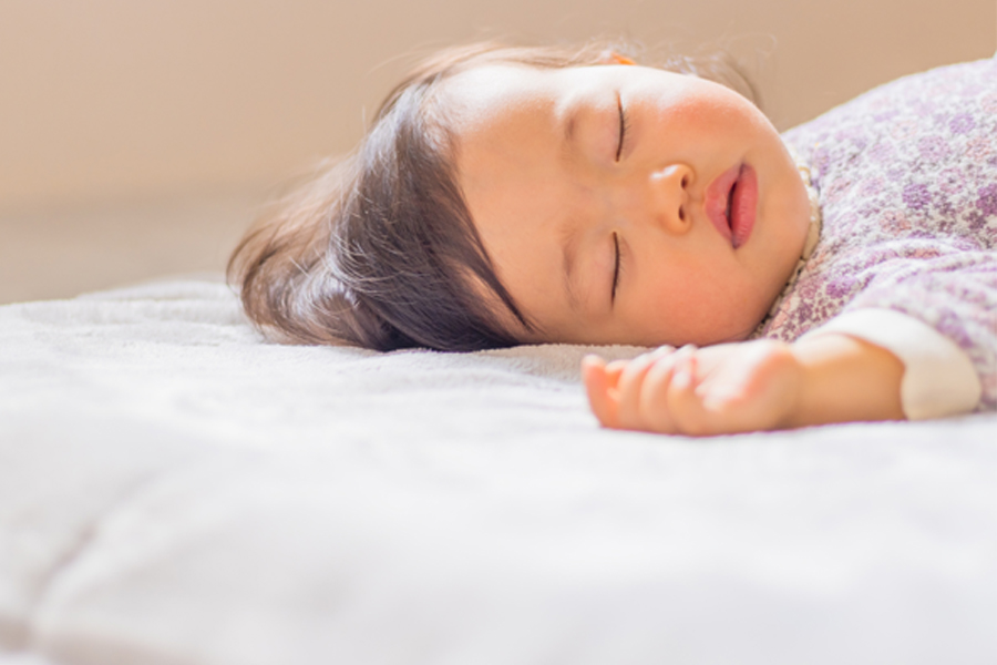 上級睡眠健康指導士が執筆 寝苦しい夏の夜 寝ない子ども対策 ママ賃貸コラム ママのための賃貸情報サイト