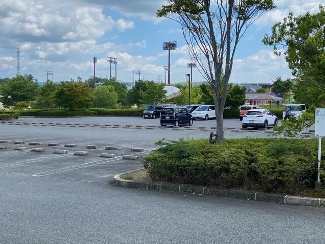 西駐車場