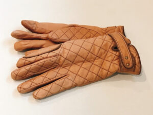 茶色の手袋