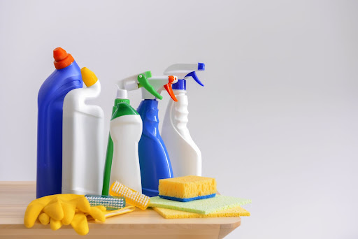 掃除用具と洗剤