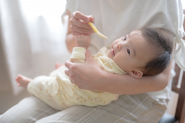 赤ちゃん(0歳・1歳頃の乳児)への粉薬の飲ませ方