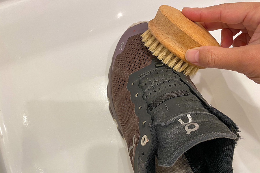 シューズとブラシ