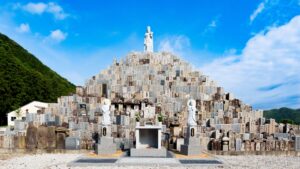 「「咲楽縁」、『日本で最も高いお墓の供養塔』に認定」に関連するイメージ
